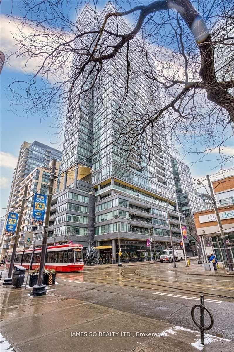 8 Charlotte Street Unit 1401, Toronto C01