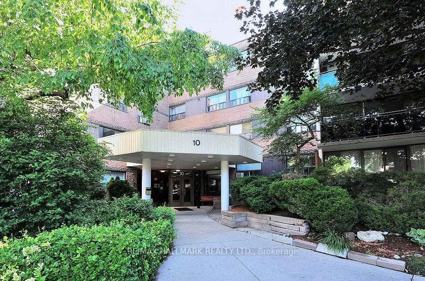 10 Sunrise Main Entrance