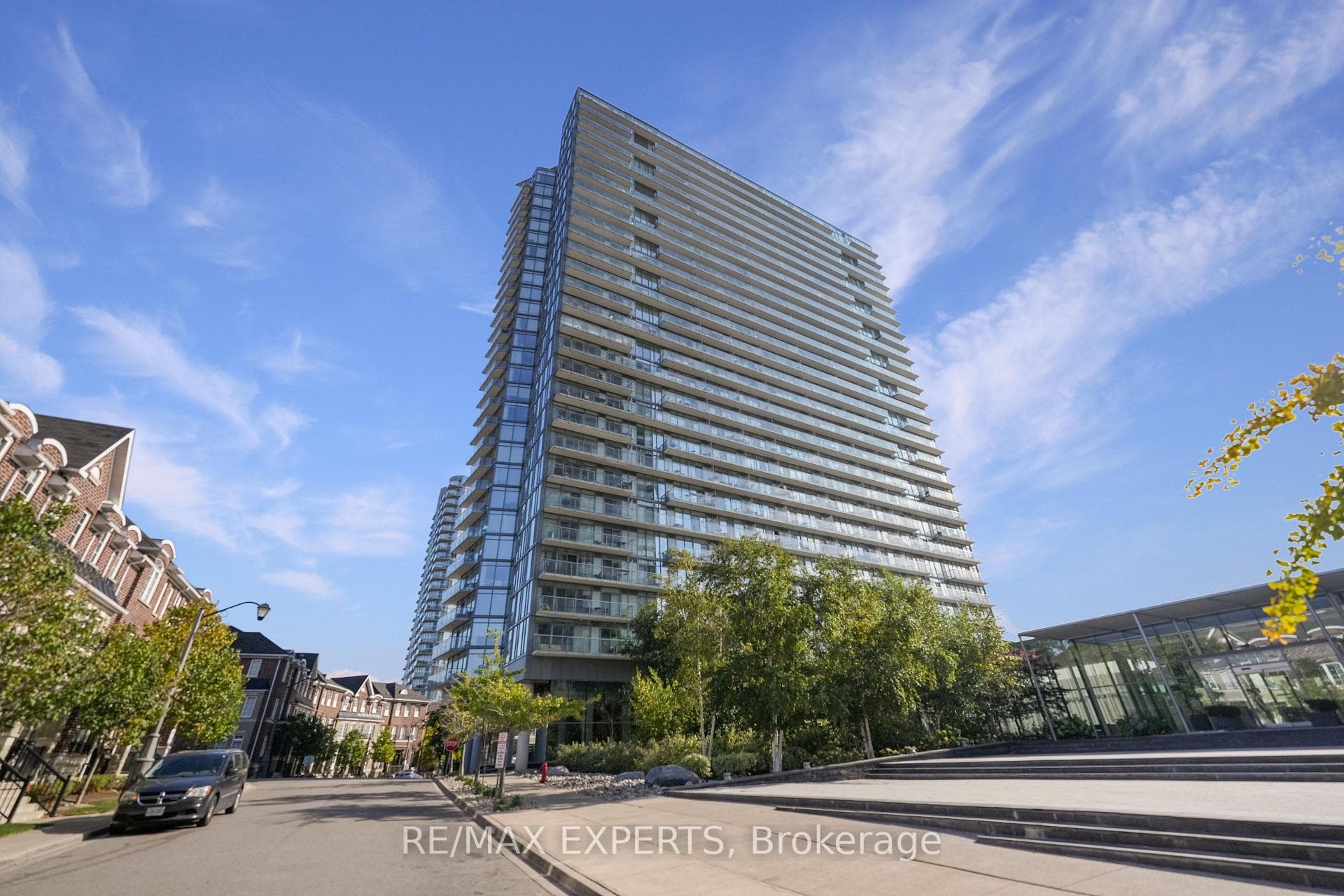 103 The Queensway N/A Unit 1915, High Park / Junction / Roncesvalles, ON M6S 5B5 - Photo 1