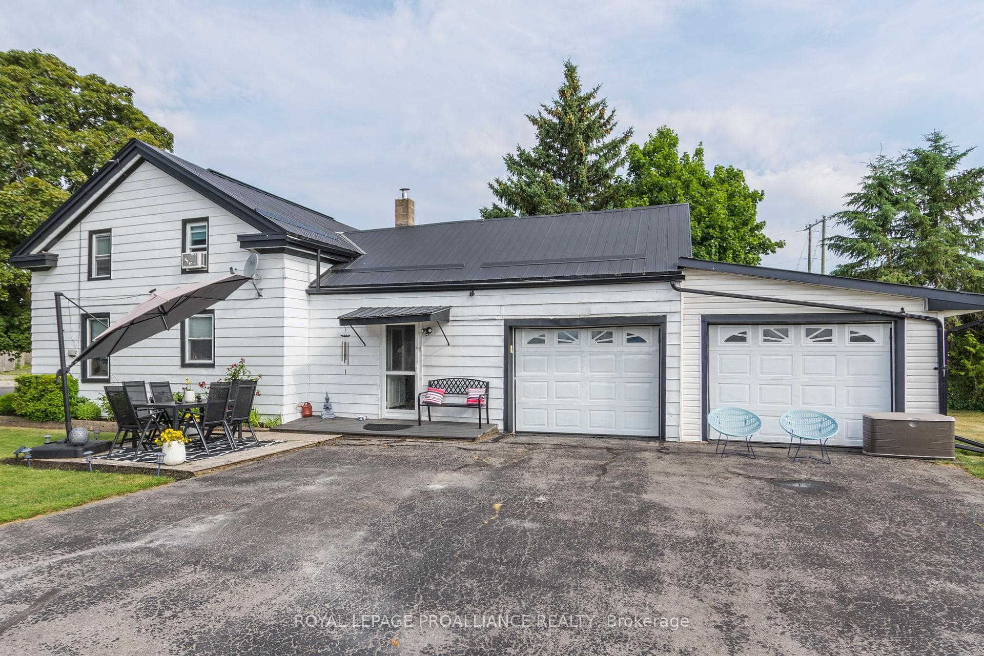 113 South Trent Street, Quinte West, ON K0K 2C0 - Photo 1