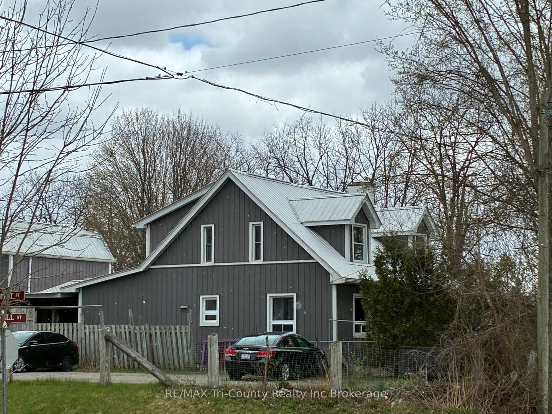 Welcome to 6 Bidwell St. Tillsonburg