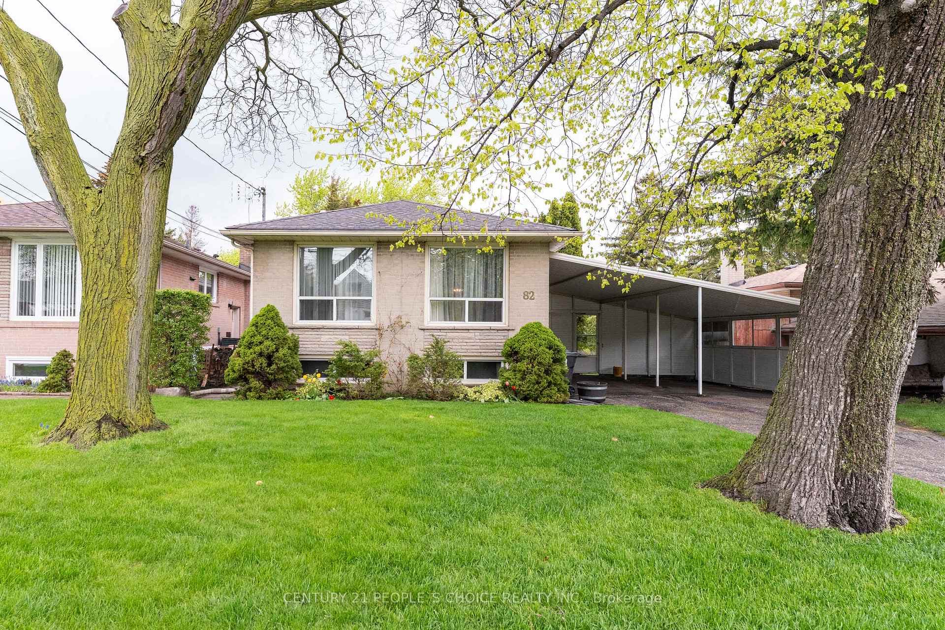 82 Hadrian Drive, Etobicoke (West Mall / Rexdale), ON M9W 1V4 - Photo 1