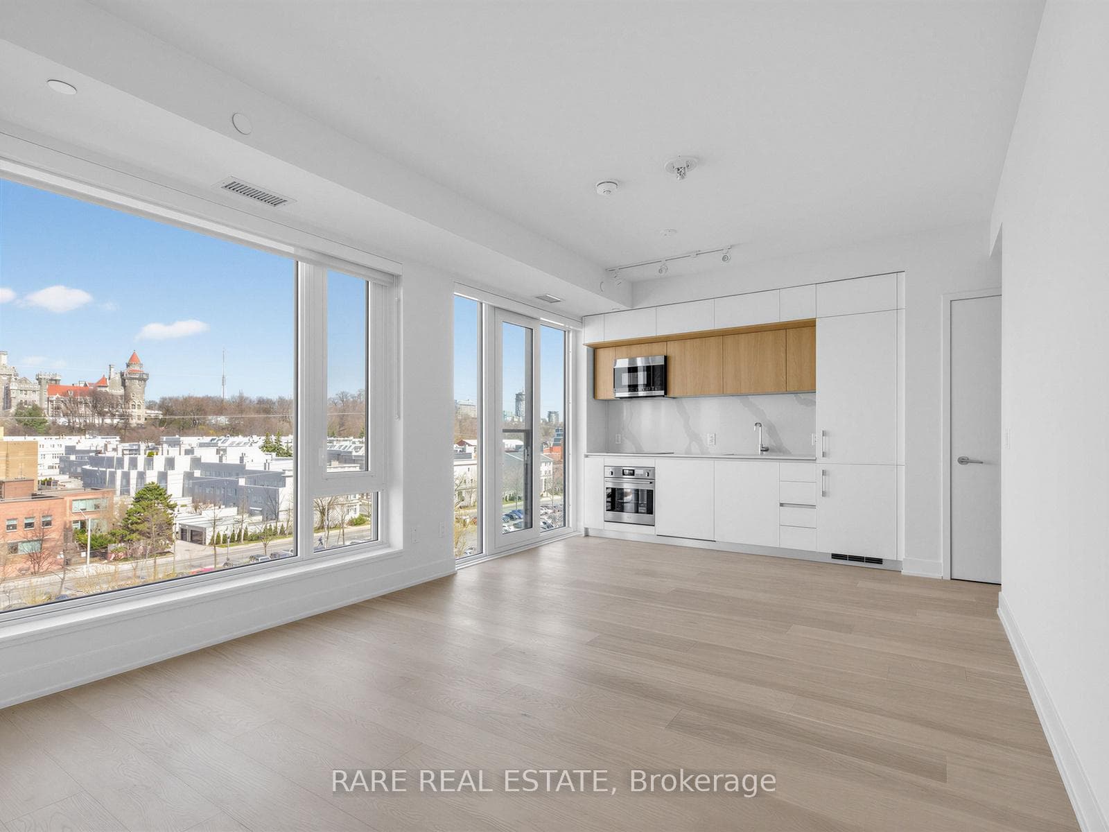 322 Dupont Street Unit 711, Annex / Yorkville / Summerhill, ON M5R 0E3 - Photo 1