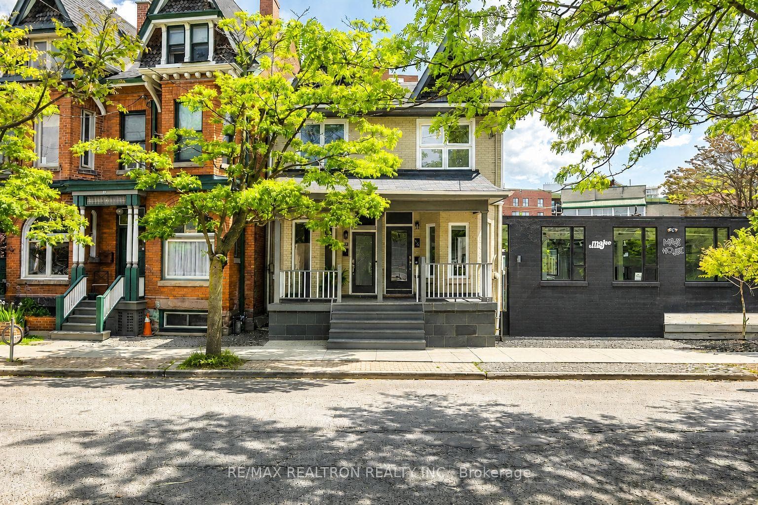 93 Walnut Avenue, Downtown Toronto / Waterfront, ON M5V 2S1 - Photo 1