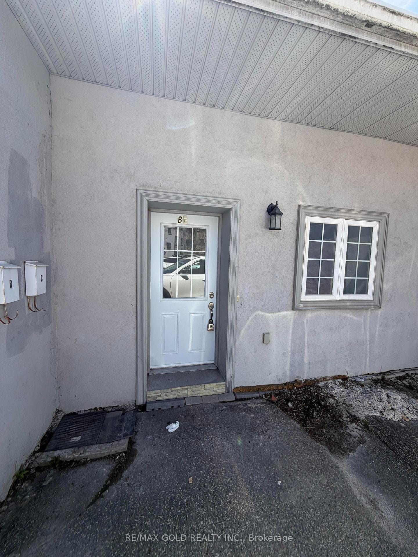 150 KENWOOD Avenue Unit B, Forest Hill / Deer Park, ON M6C 2S3 - Photo 1