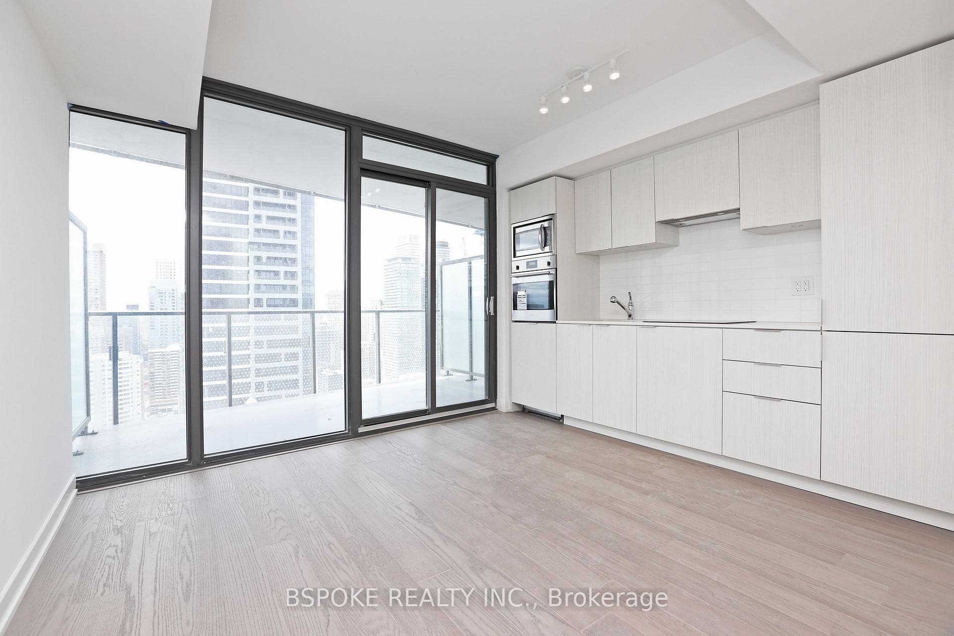 11 Wellesley Street Unit 3210, Toronto C01