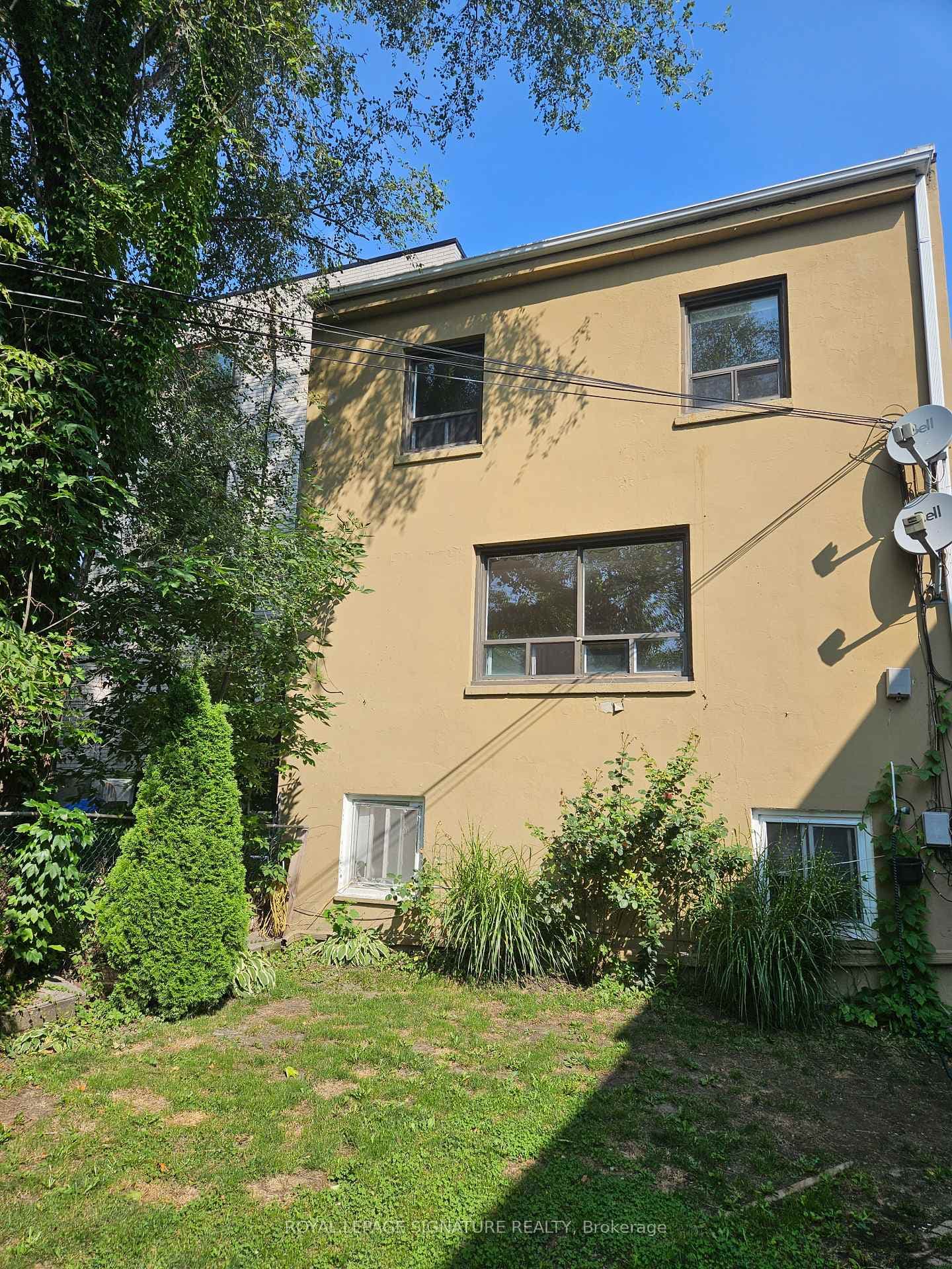 3775 Lake Shore Boulevard Unit Upper, Liberty Village / Parkdale / South Parkdale, ON M8W 1R1 - Photo 1