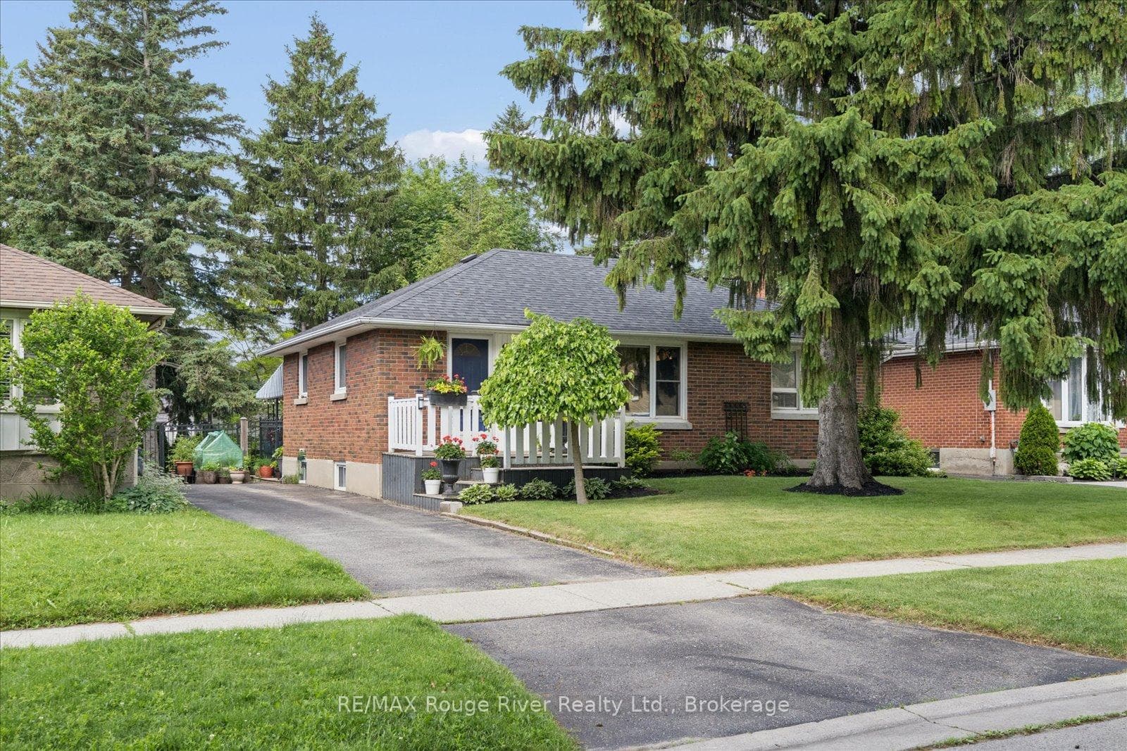 270 Windsor Street, Oshawa, ON L1H 6G6 - Photo 1