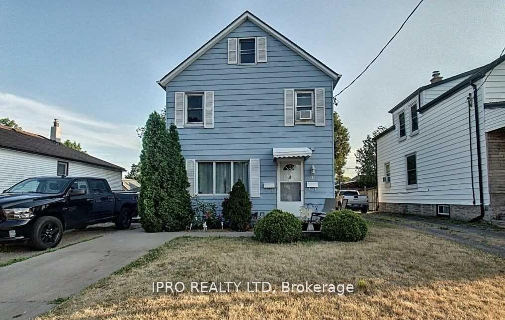 31 Elmwood Avenue, Cambridge, ON N1R 4X9 - Photo 1