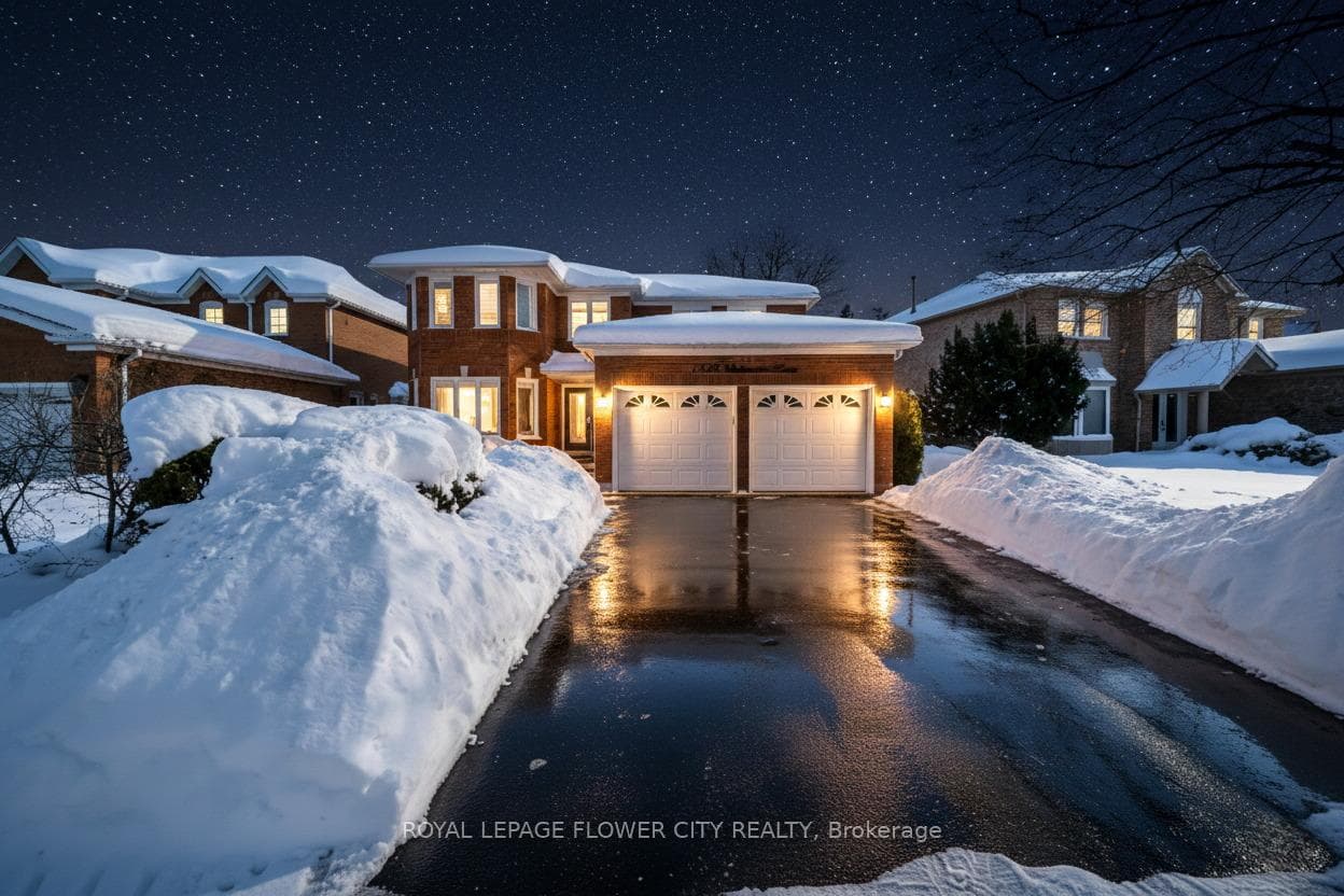 1340 Whitewater Lane, Mississauga, ON L5V 1L8 - Photo 1