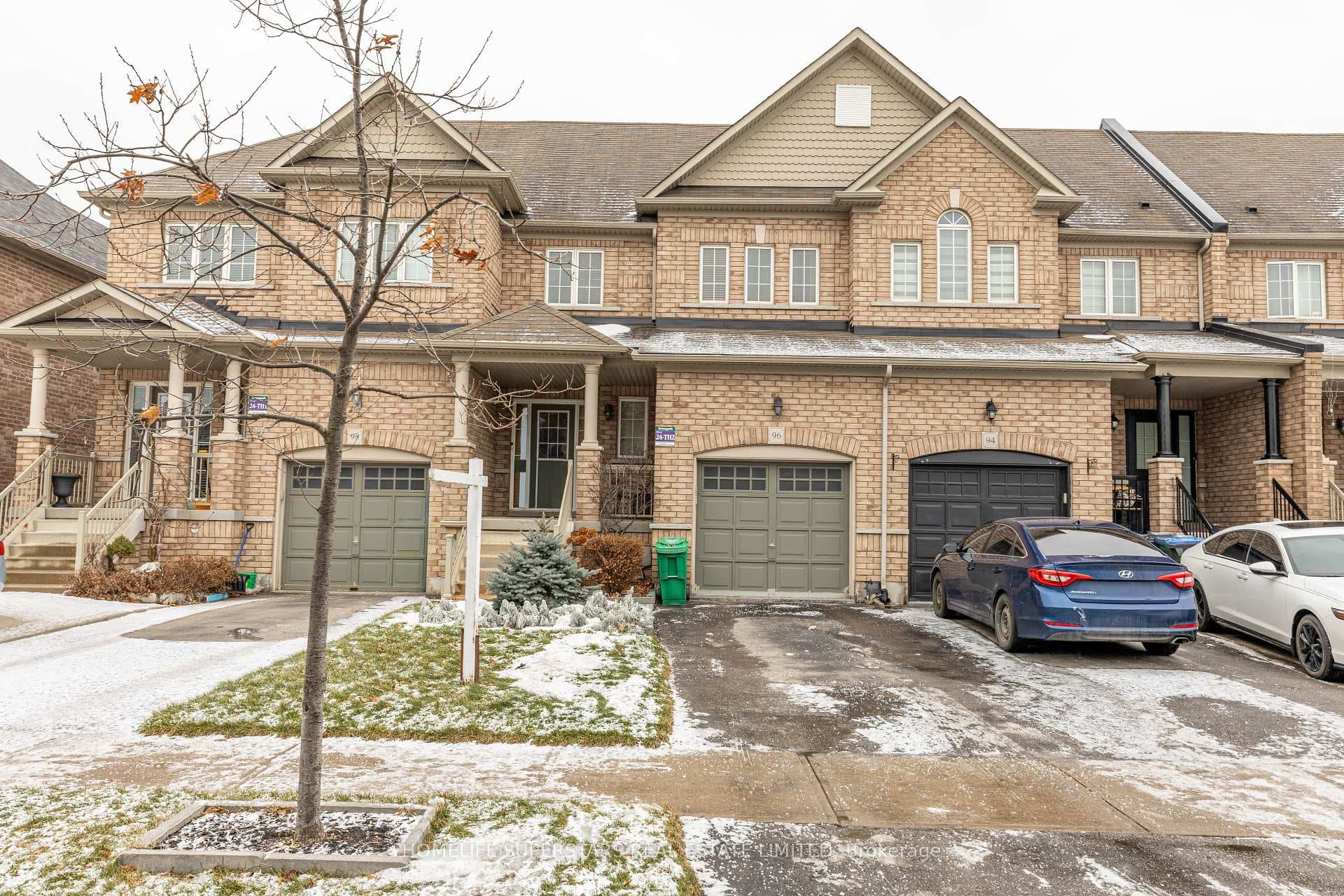 96 Delport Close, Brampton, ON L6P 3T1 - Photo 1