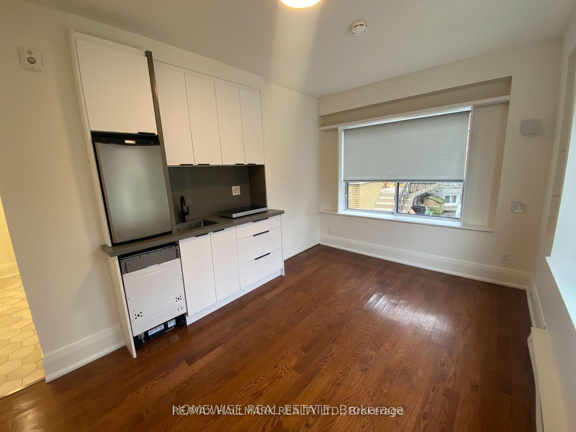 5 High Park Boulevard Unit 106, High Park / Junction / Roncesvalles, ON M6R 1M5 - Photo 1