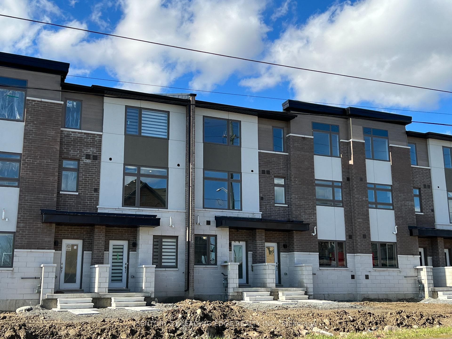 250 Finch Avenue Unit 211, Pickering, ON L1V 0G6 - Photo 1