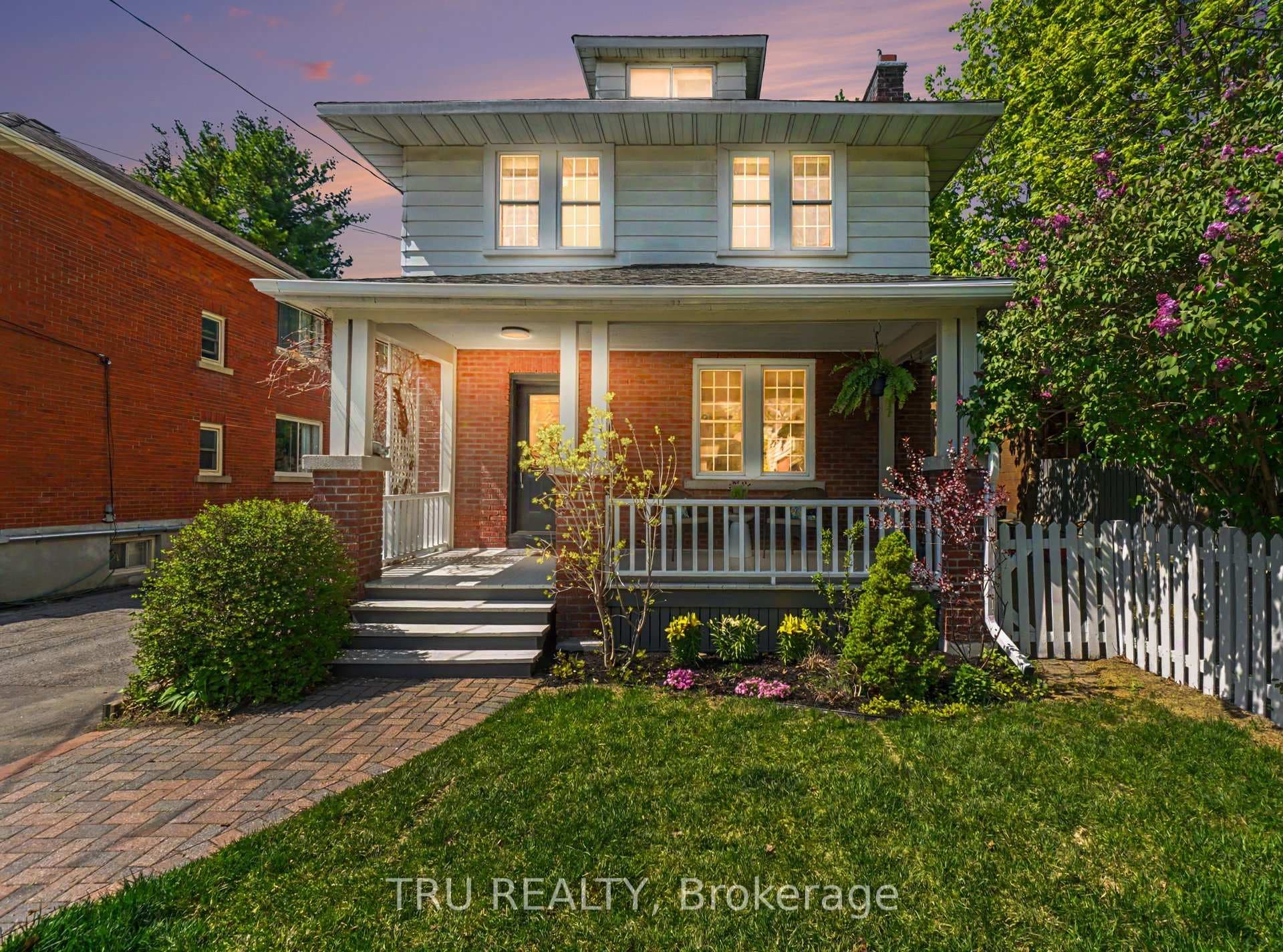 5 Grove Avenue in the heart of Old Ottawa South