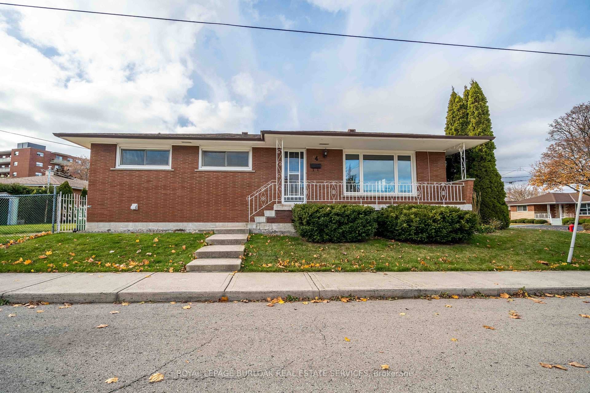 4 Starlight Court Unit Lower, Hamilton, ON L8K 4C8 - Photo 1
