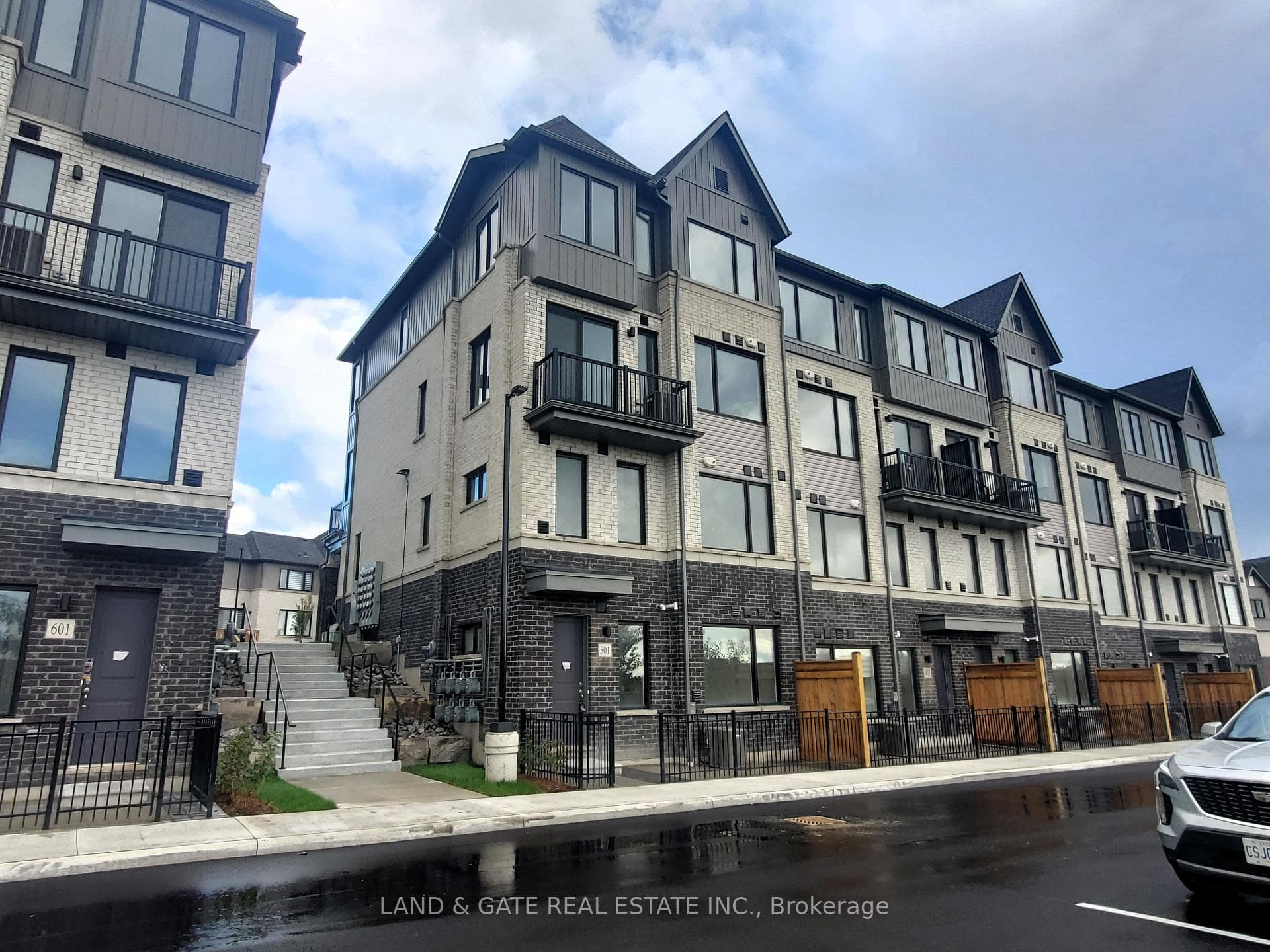 160 Densmore Road Unit 501, Cobourg, ON K9A 4T9 - Photo 1