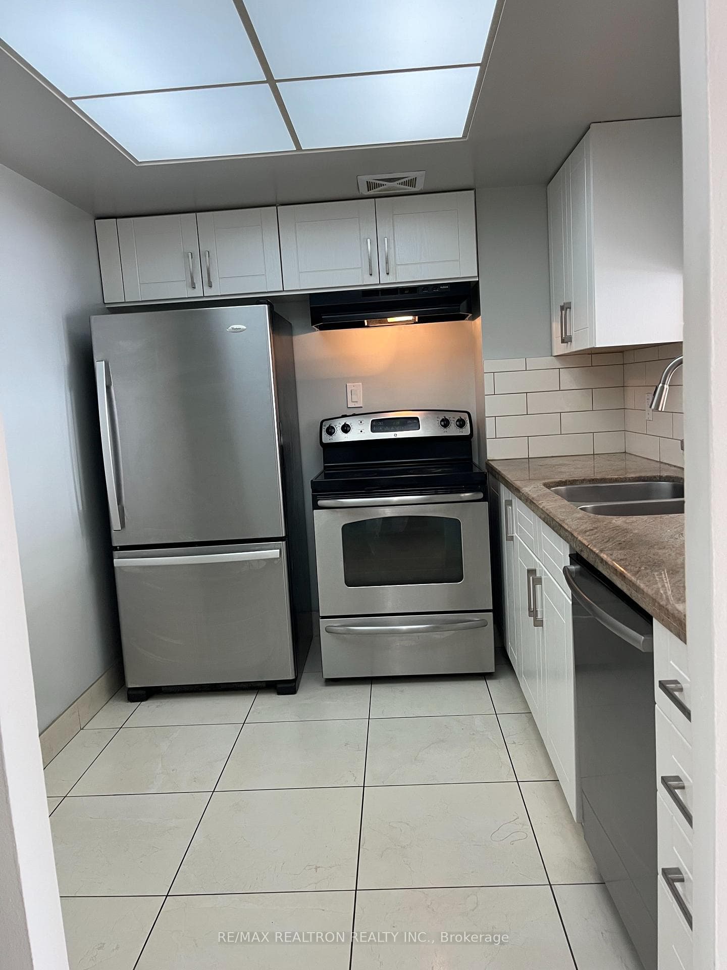 5765 Yonge Street Unit 1201, Willowdale / Newtonbrook, ON M2M 4H9 - Photo 1