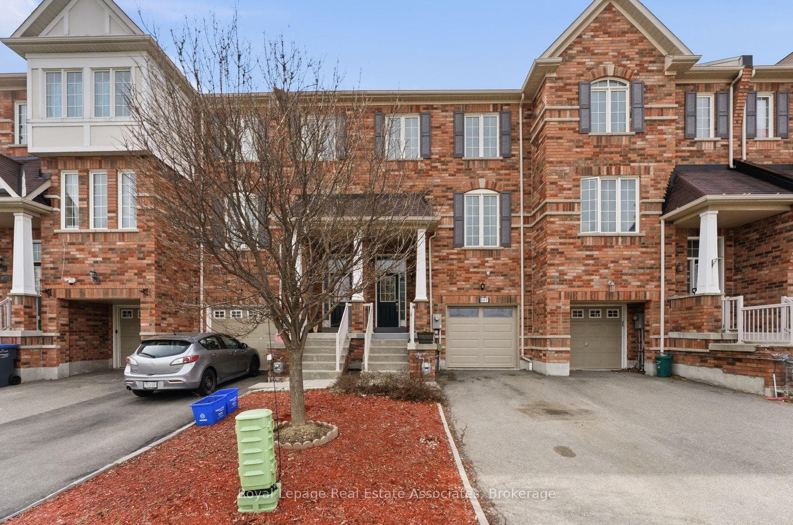 647 Courtney Valley Road, Mississauga, ON L5V 0C4 - Photo 1