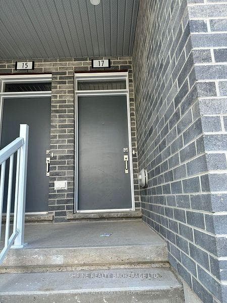 990 Deveron Crescent Unit 17, London South, ON N5Z 5A4 - Photo 1