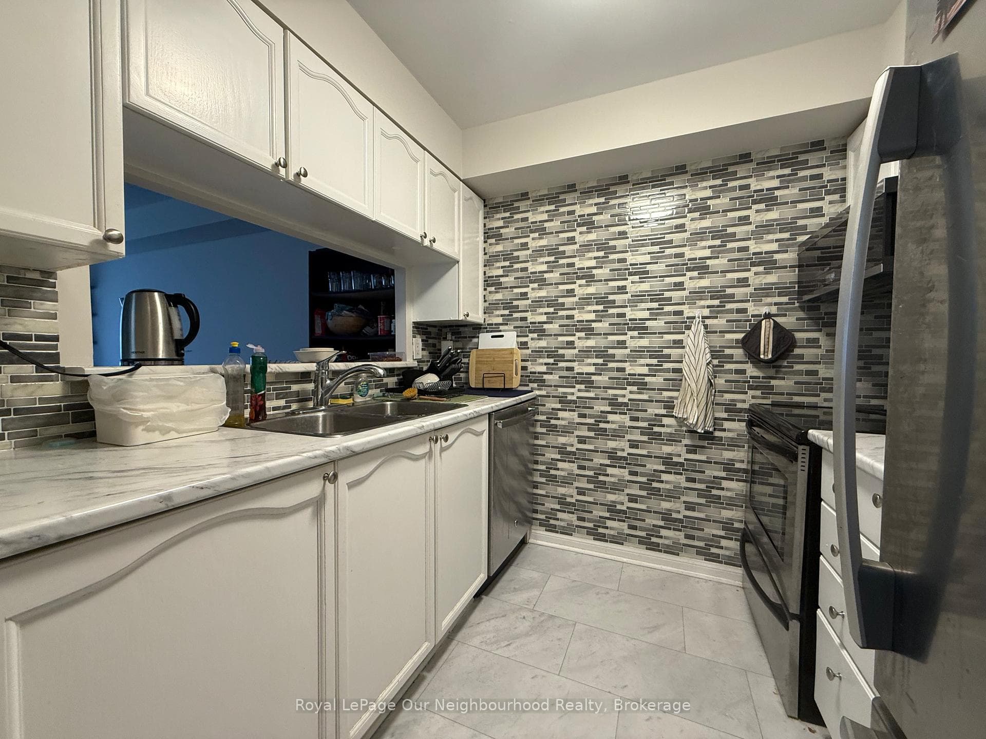 1 Hickory Tree Road Unit 303, York / Weston, ON M9N 3W4 - Photo 1
