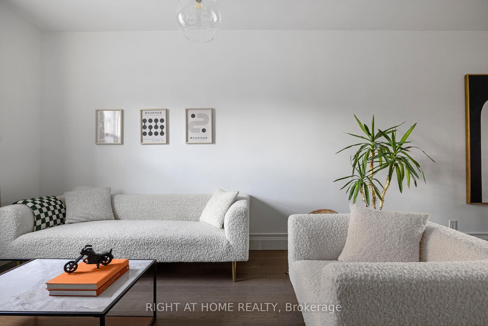 15 Kintyre Avenue, Riverdale / Leslieville, ON M4M 1M2 - Photo 1
