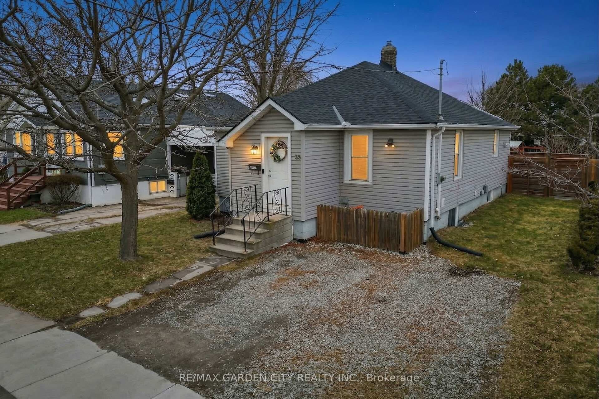 65 Scott Street, St. Catharines, ON L2R 1E3 - Photo 1