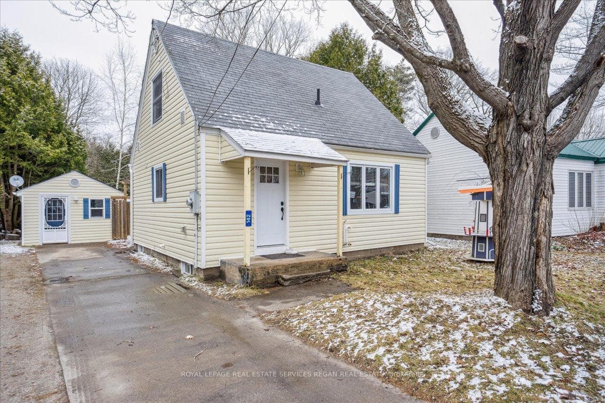 142 Crescent Drive, Gravenhurst, ON P1P 1L7 - Photo 1