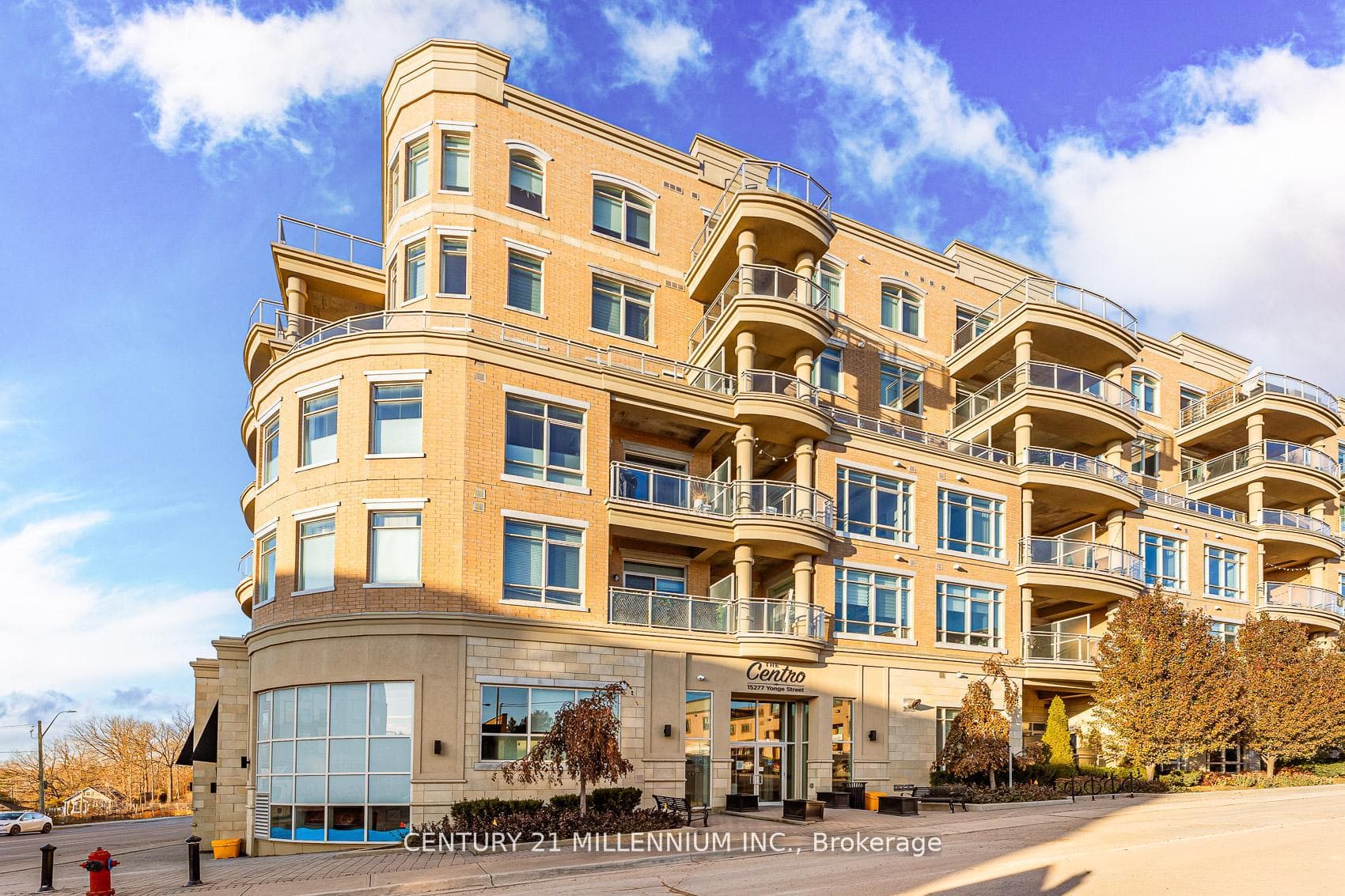 15277 Yonge Street Unit 419, Aurora, ON L4G 1Y3 - Photo 1