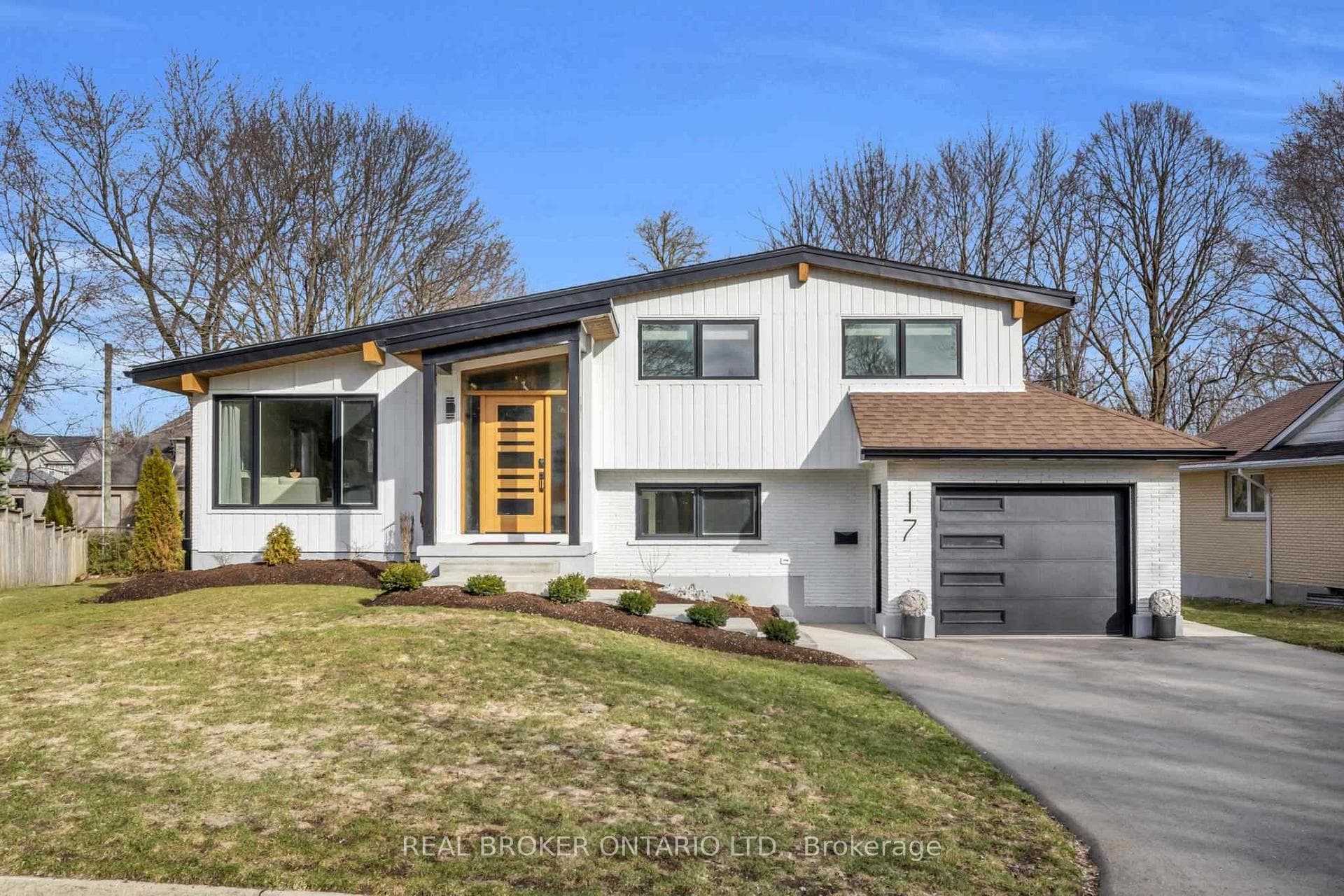 17 Bluebird Place, Woolwich, ON N3B 1W7 - Photo 1