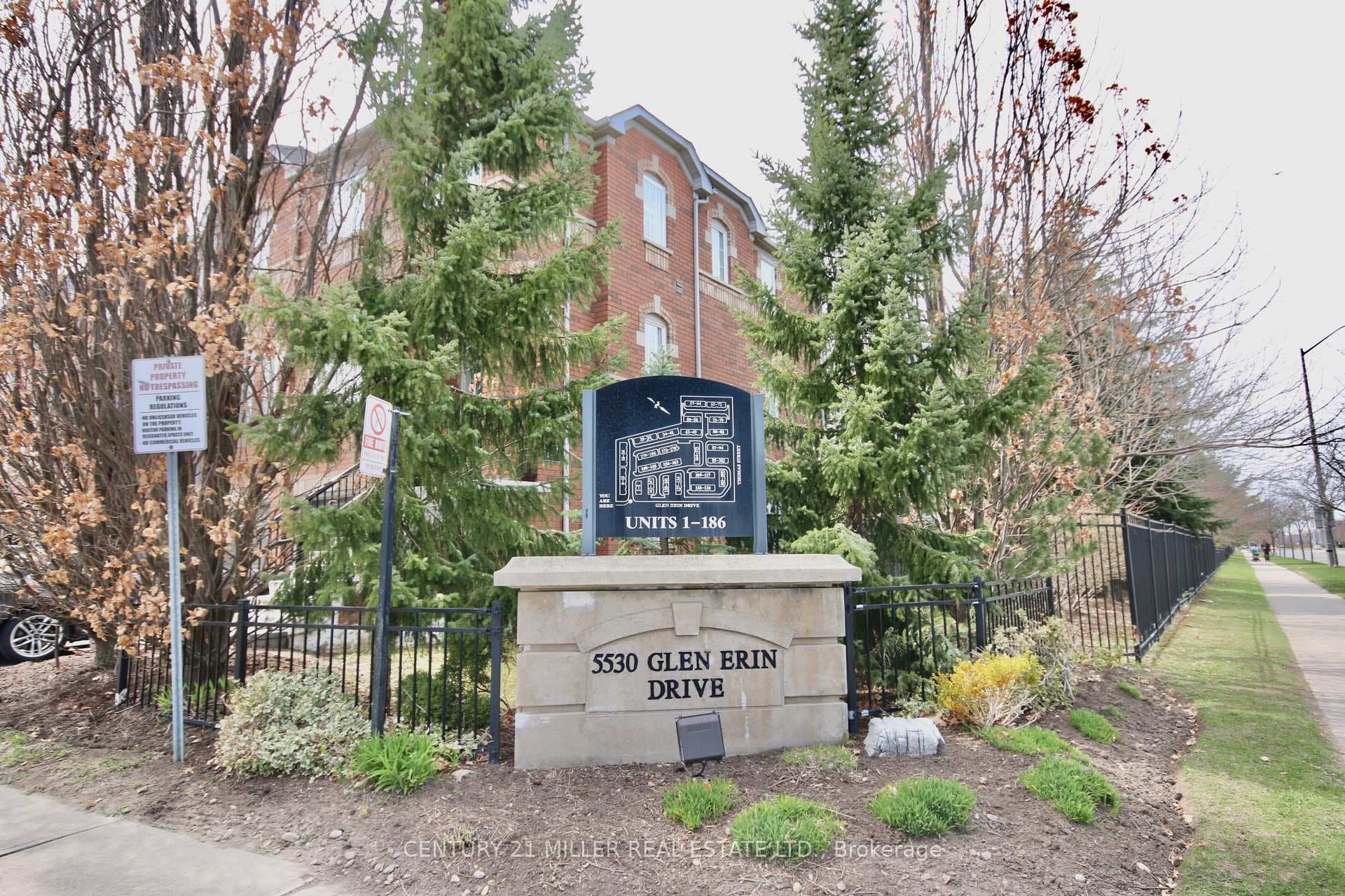 5530 Glen Erin Drive Unit 140, Mississauga, ON L5M 6E8 - Photo 1