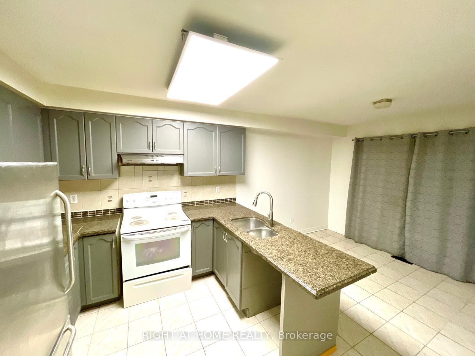 55 Velvet Grass Lane Unit A, Brampton, ON L6R 1W1 - Photo 1