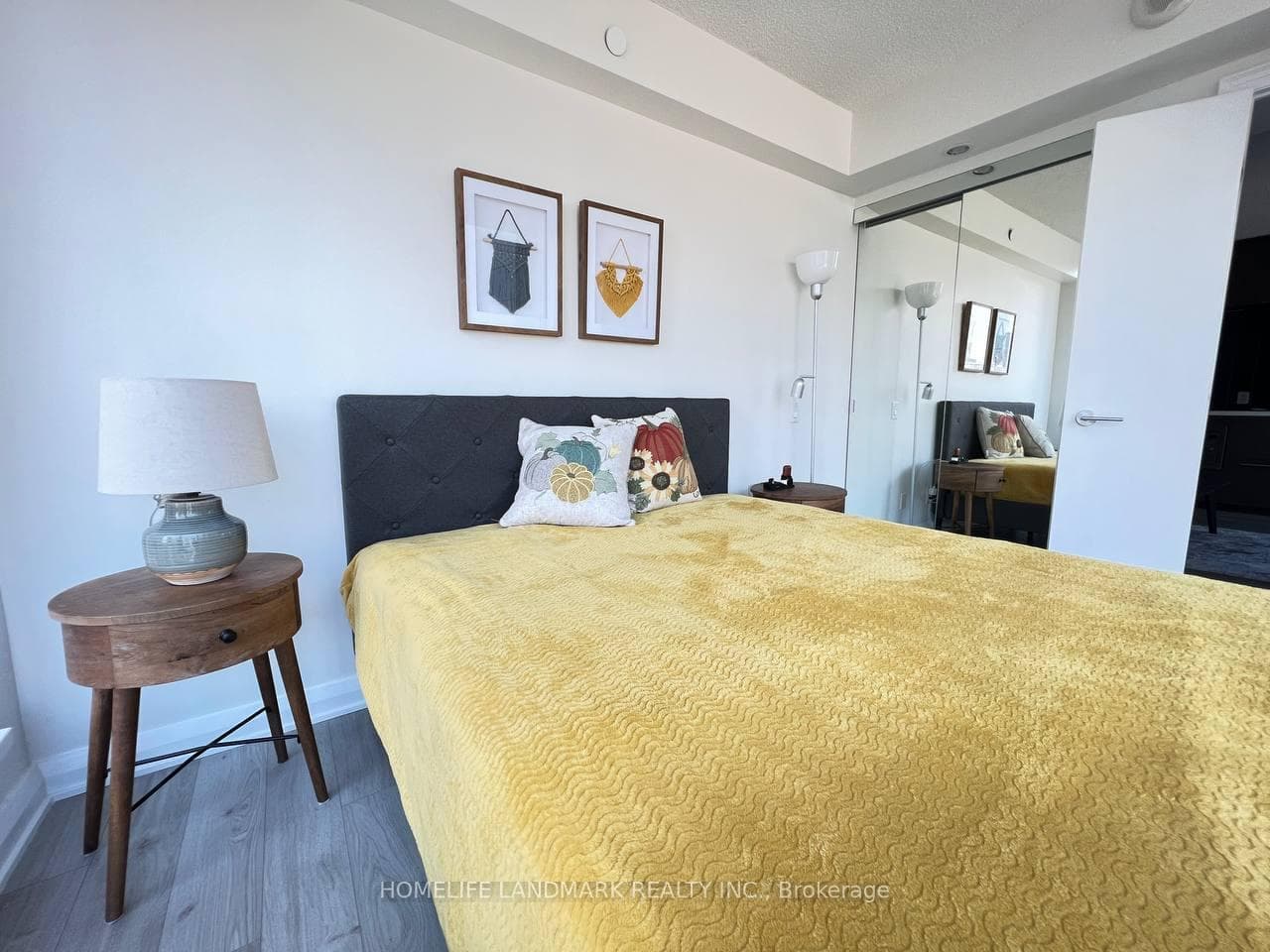 155 Yorkville Avenue Unit 1407, Annex / Yorkville / Summerhill, ON M5R 0B4 - Photo 1