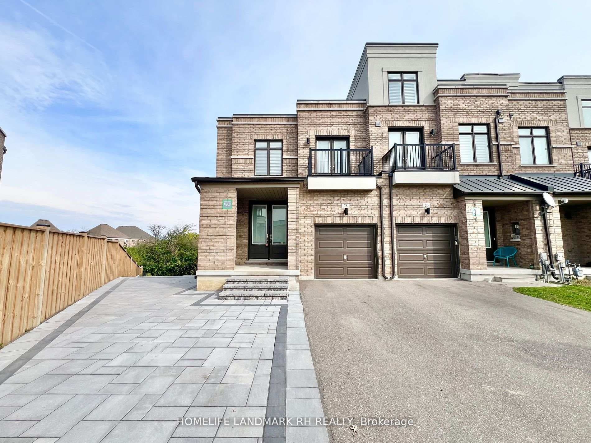 28 Elyse Court, Aurora, ON L4G 2C9 - Photo 1