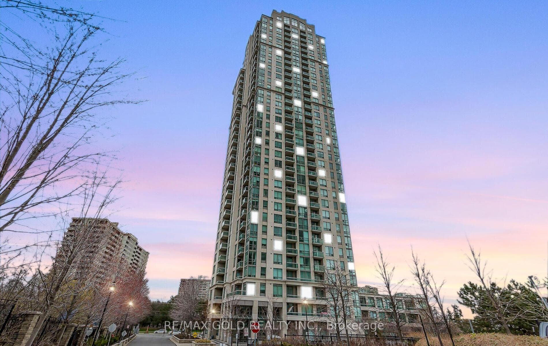 3504 Hurontario Street Unit 2109, Mississauga, ON L5B 0B9 - Photo 1