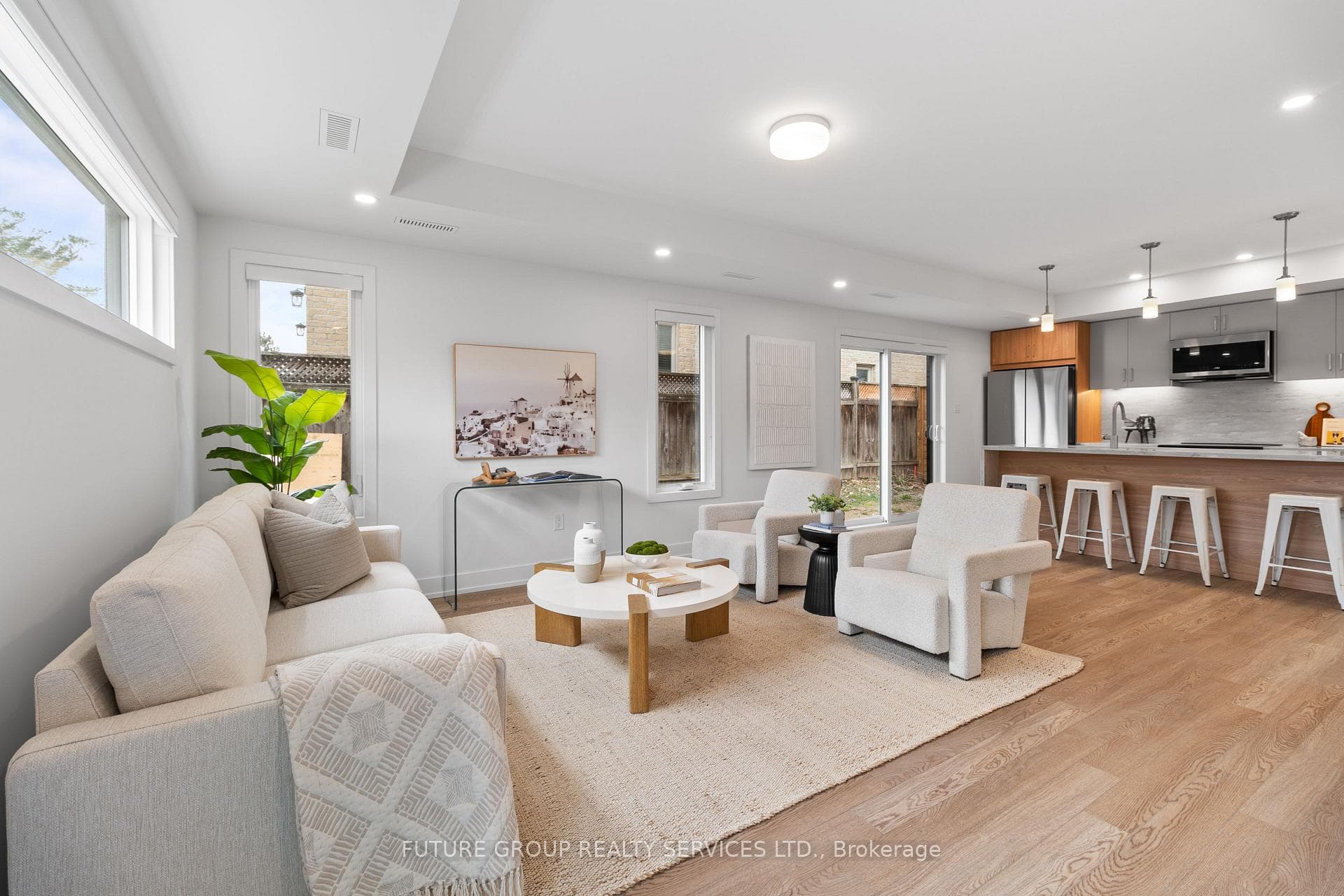 34 Poplar Avenue Unit Unit 5, Toronto W08