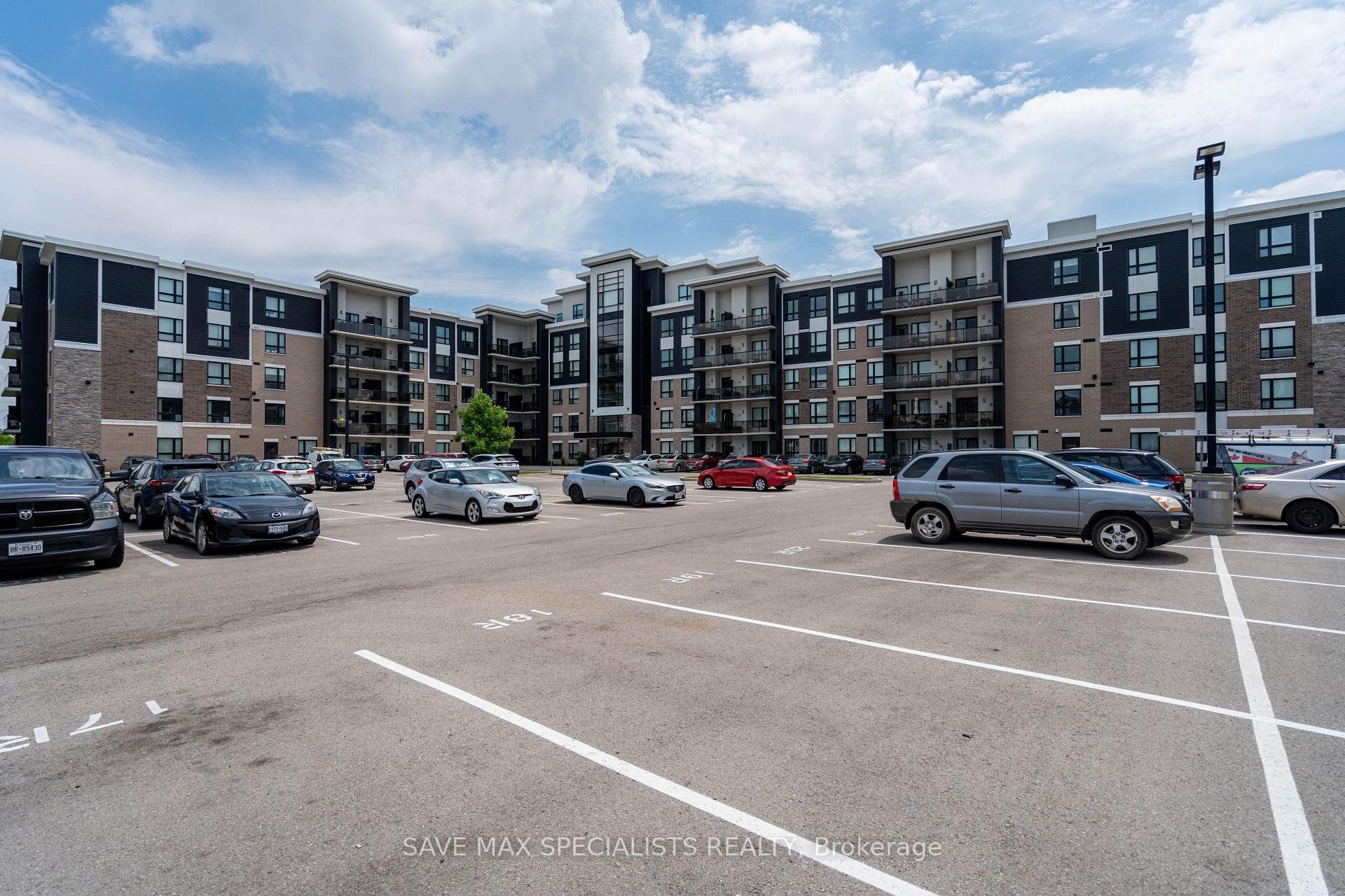 640 Sauve Street Unit 422, Milton