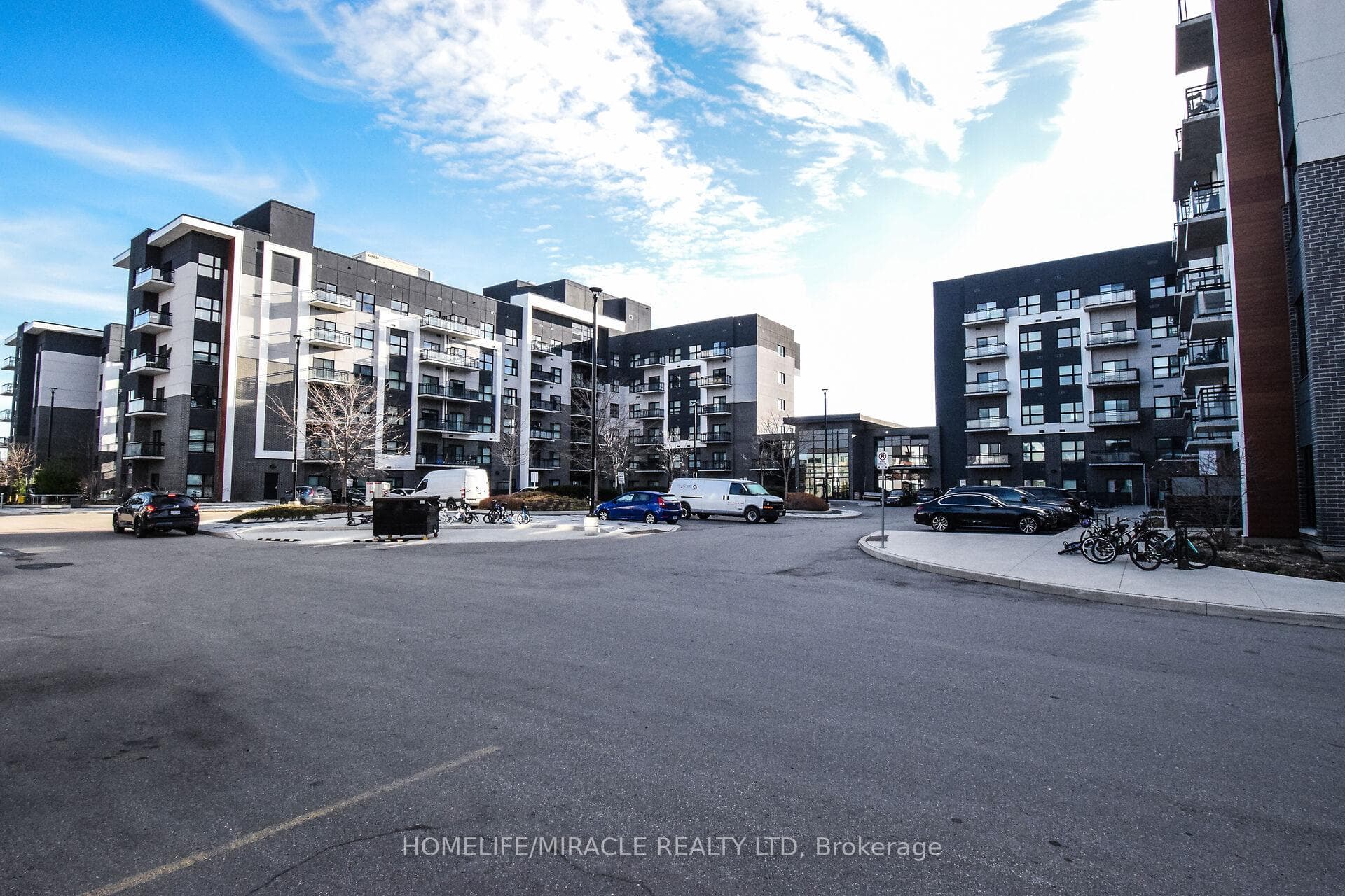 102 Grovewood Common Unit 632, Oakville, ON L6H 0X2 - Photo 1