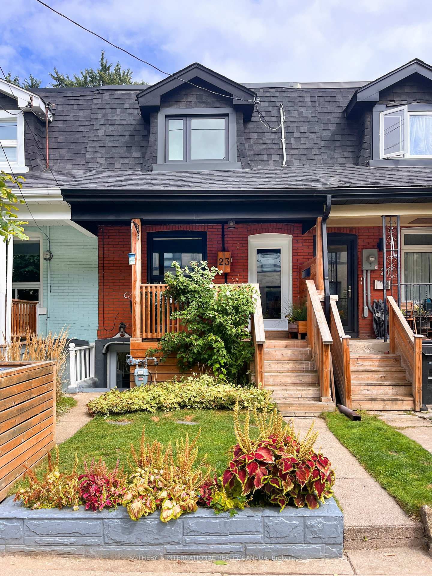 23 Perth Avenue, Downtown Toronto / Waterfront, ON M6R 2C1 - Photo 1