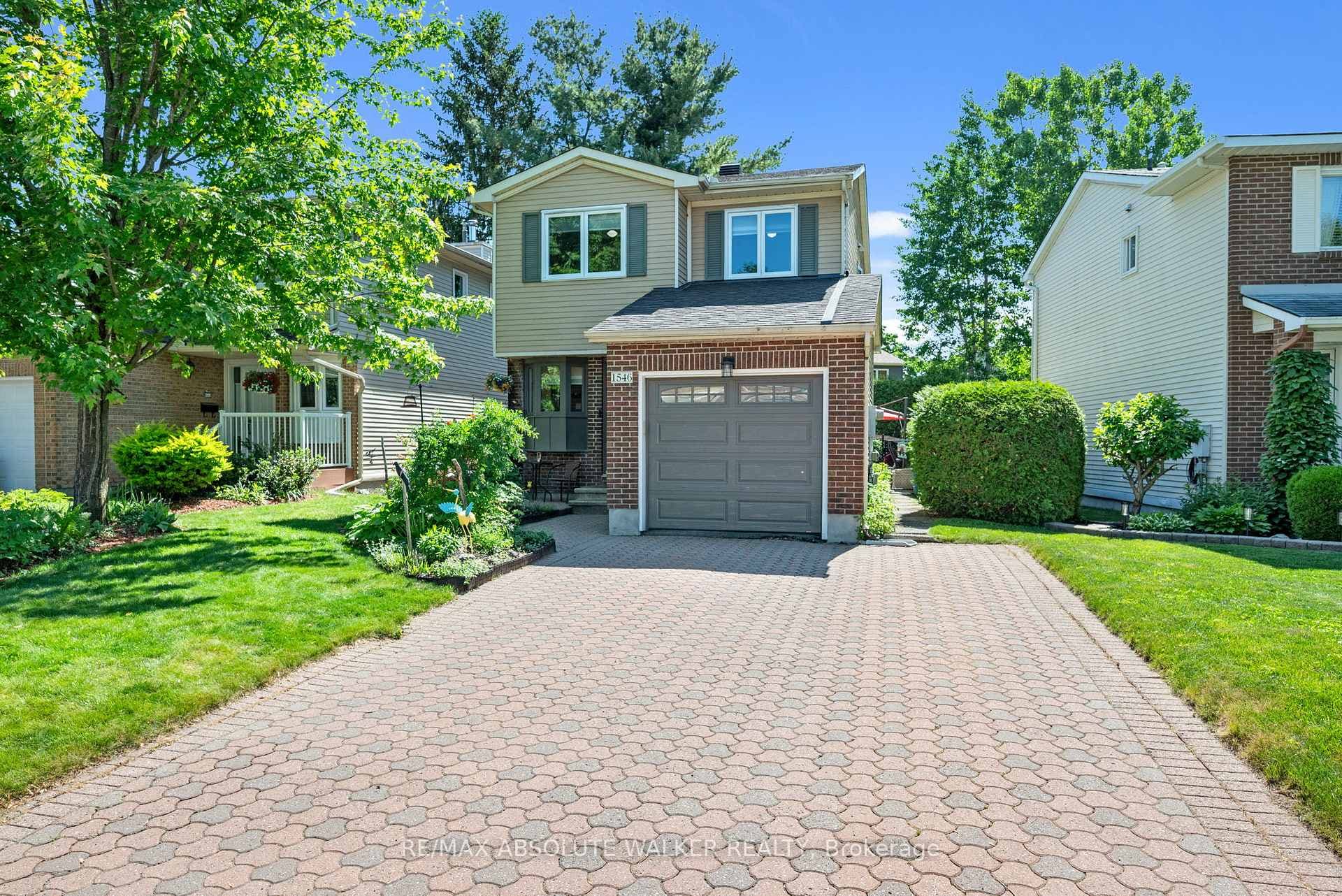 1546 Meadowfield Place, Orleans - Convent Glen and Area