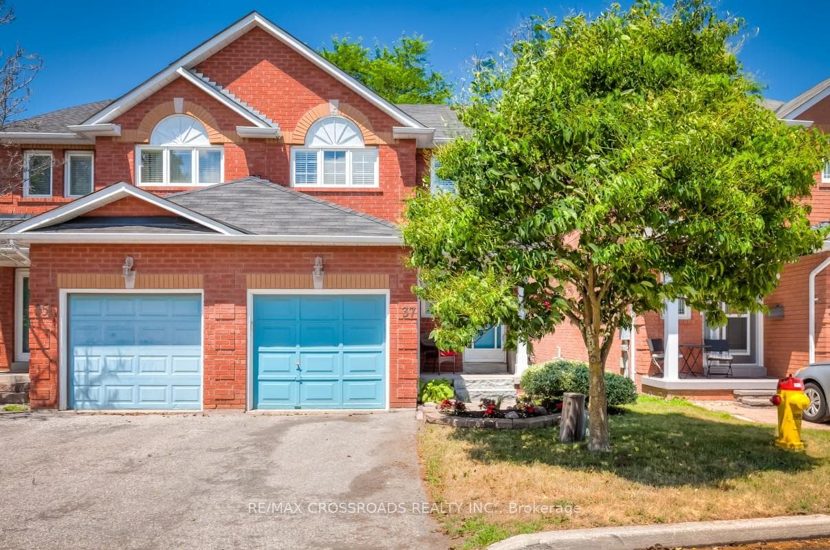 37 Arnold Estate Lane Unit 26, Ajax, ON L1S 7L6 - Photo 1