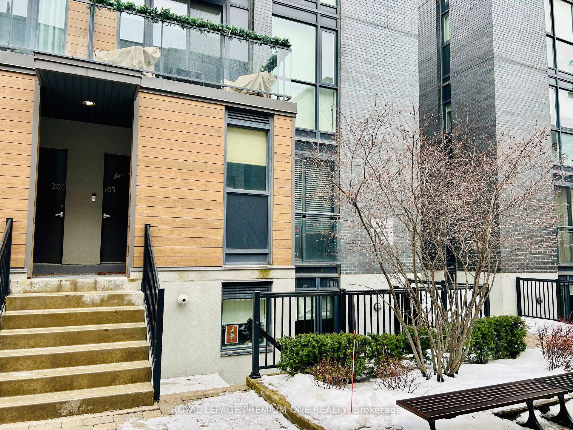 5 Sousa Mendes Street Unit 102, Bloor West Village / Swansea, ON M6P 0A8 - Photo 1