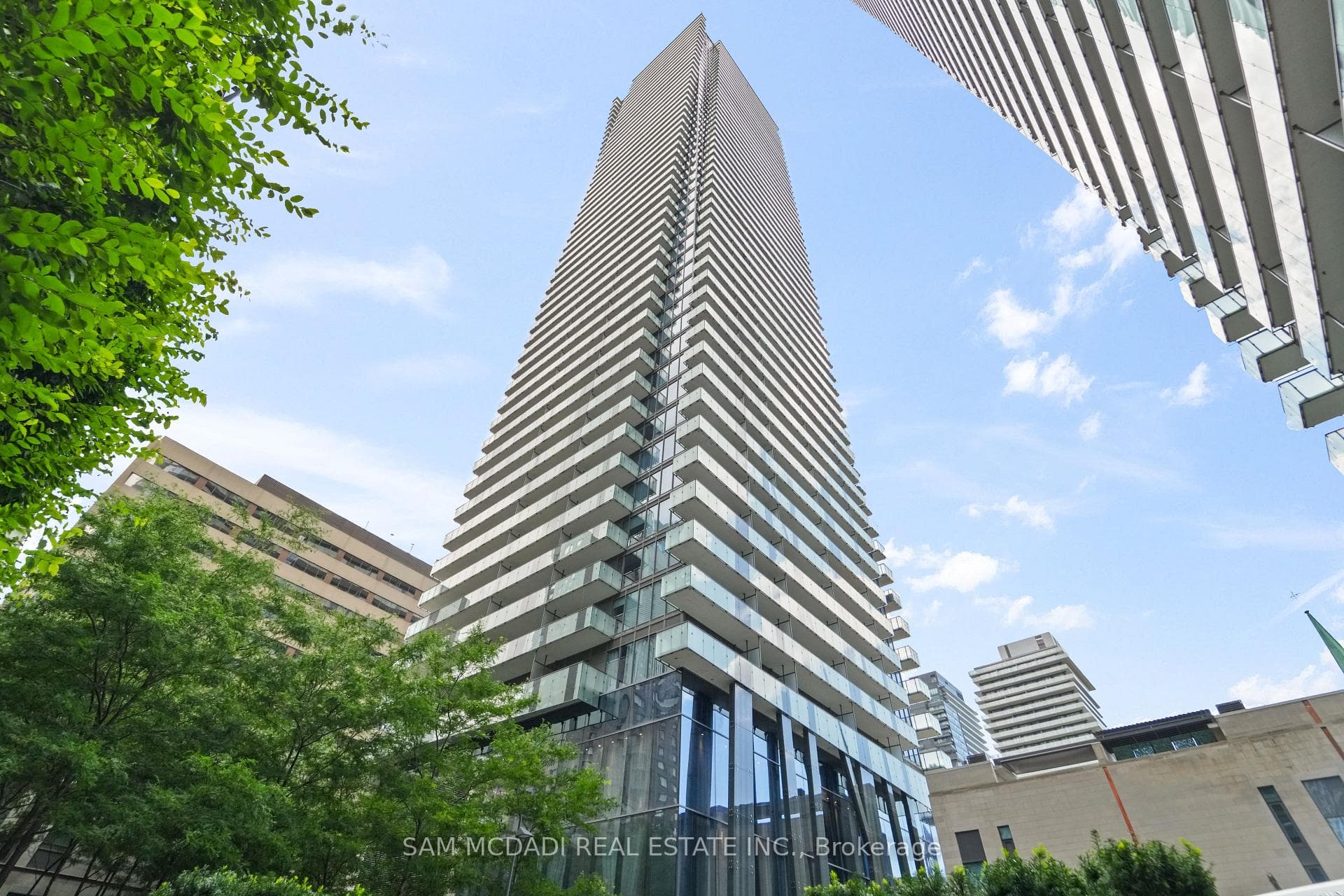 1080 Bay Street Unit 908, Downtown Toronto / Waterfront, ON M5S 0A5 - Photo 1