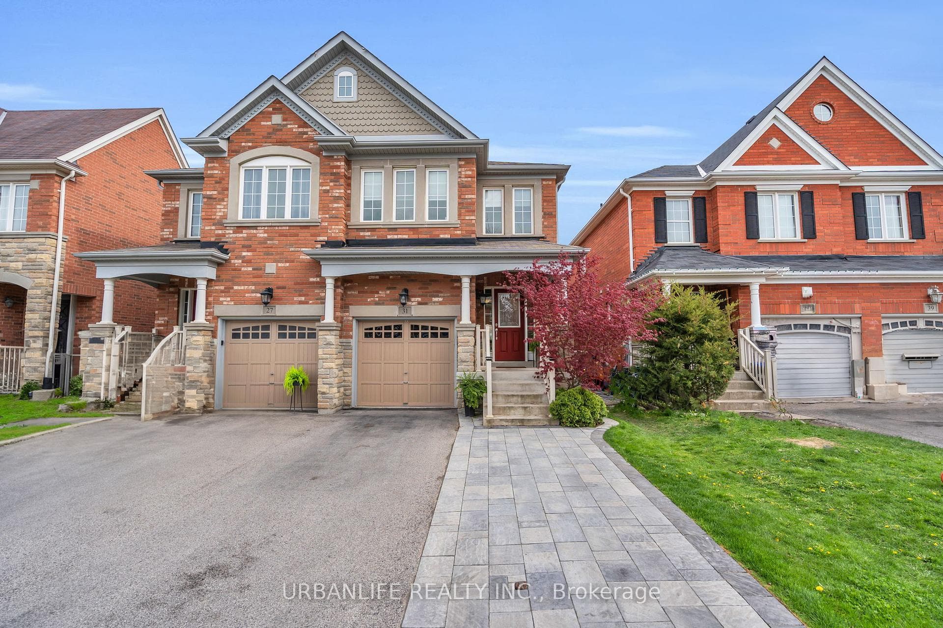 31 Acorn Lane, Bradford West Gwillimbury, ON L3Z 0H5 - Photo 1
