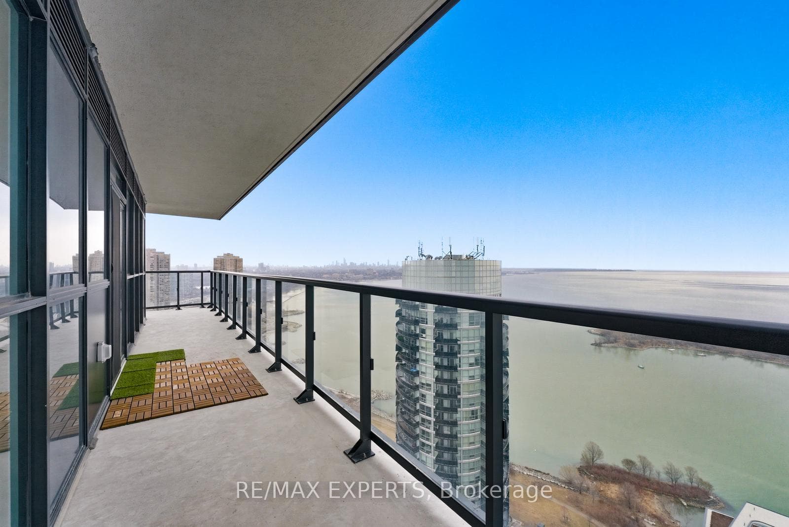 38 Annie Craig Drive Unit 3502, Liberty Village / Parkdale / South Parkdale, ON M8V 0G9 - Photo 1