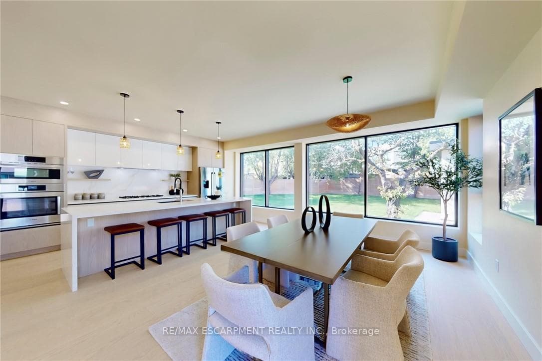 28 Dunsmore Gardens, North York (Bathurst Manor / Clanton Park), ON M3H 3M2 - Photo 1