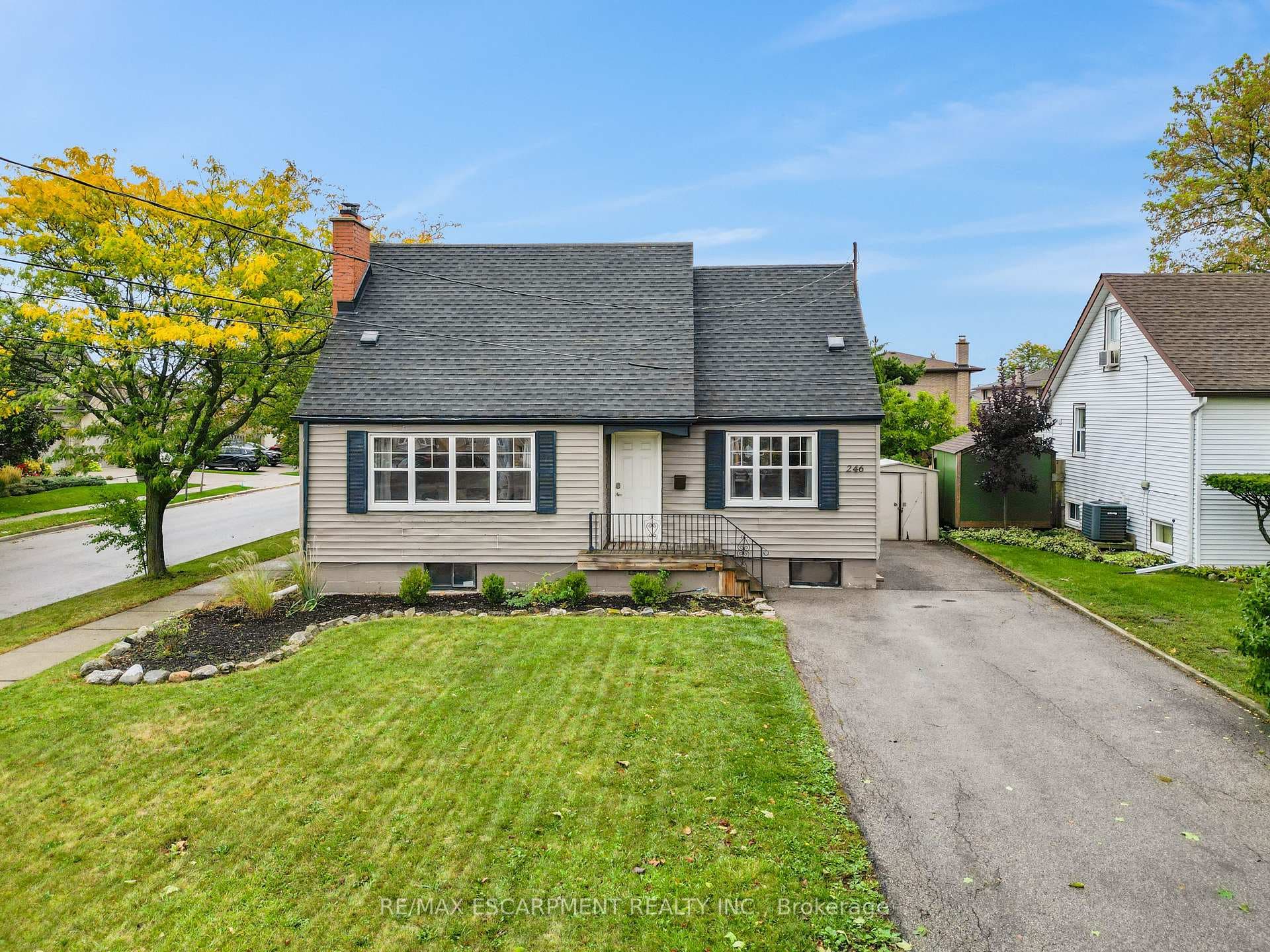246 Green Road, Hamilton, ON L8E 2A5 - Photo 1