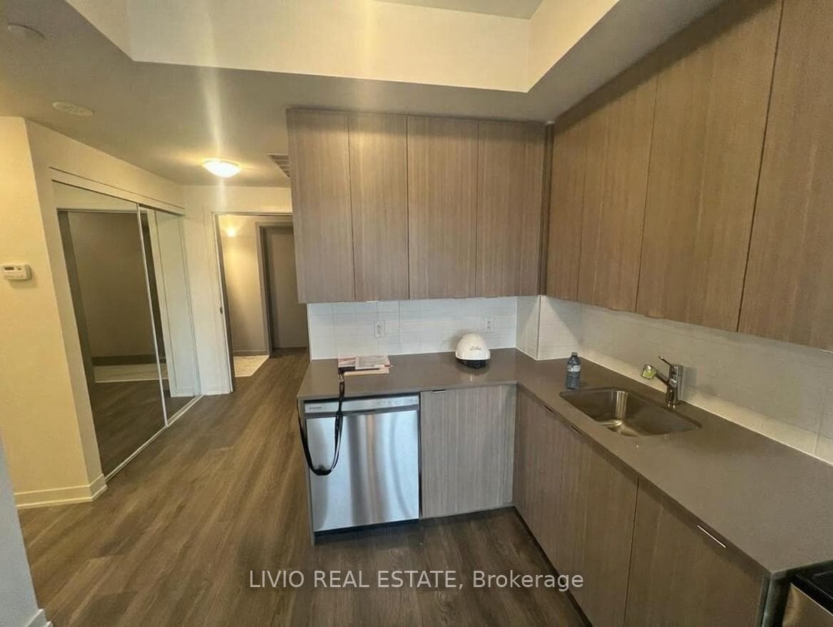 62 Sky Harbour Drive Unit 315, Brampton, ON L6Y 6J2 - Photo 1