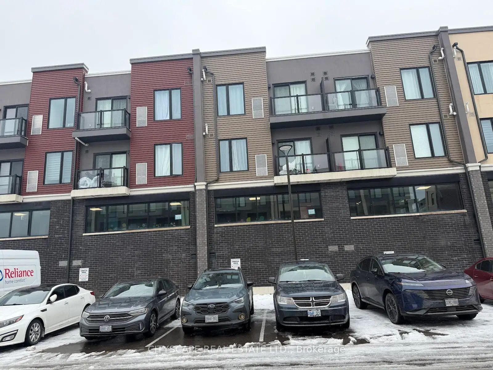 3401 Ridgeway Drive Unit 202, Mississauga, ON L5L 0B9 - Photo 1