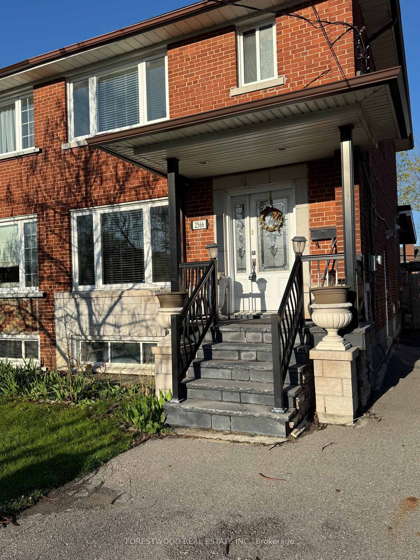 2566 Keele Street, York / Weston, ON M6L 2N8 - Photo 1