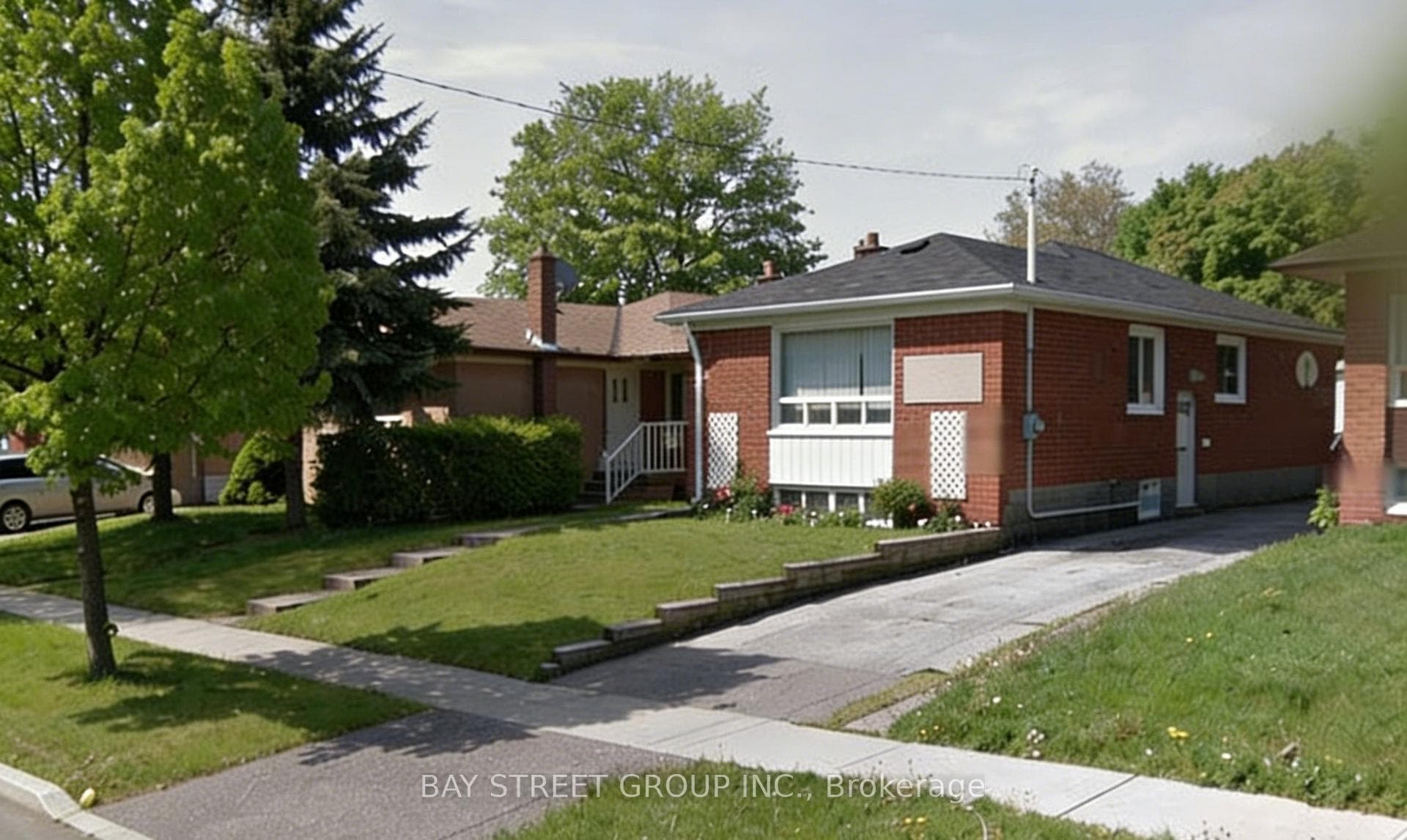 106 Wye Valley Road, Dorset Park / Kennedy Park, ON M1P 2A8 - Photo 1